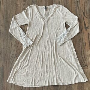ALYA Long-sleeve Dress!